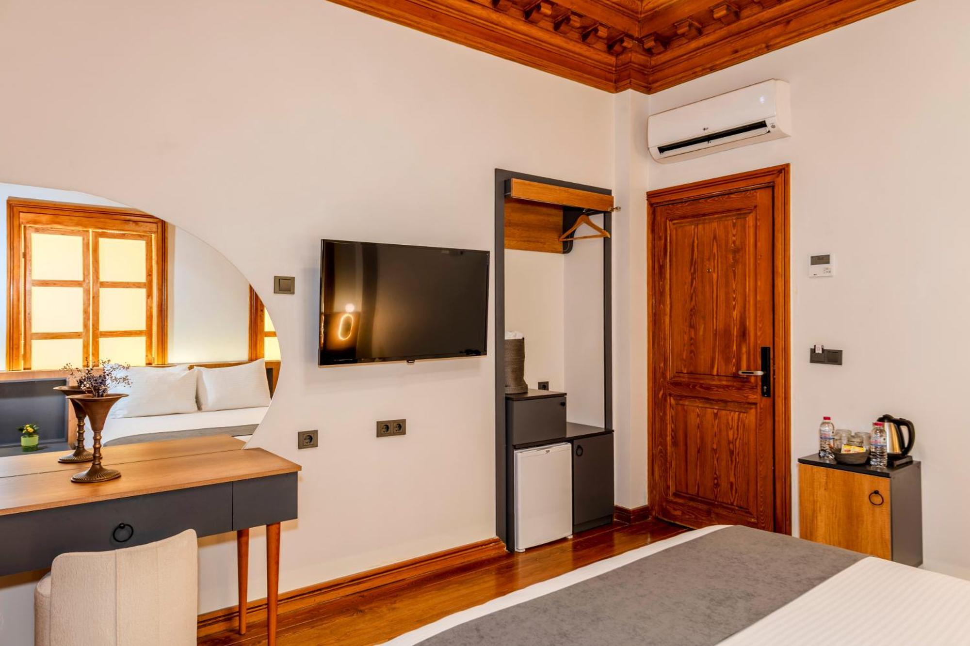 Elmira Pera Hotel & Spa - Special Class Isztambul Kültér fotó