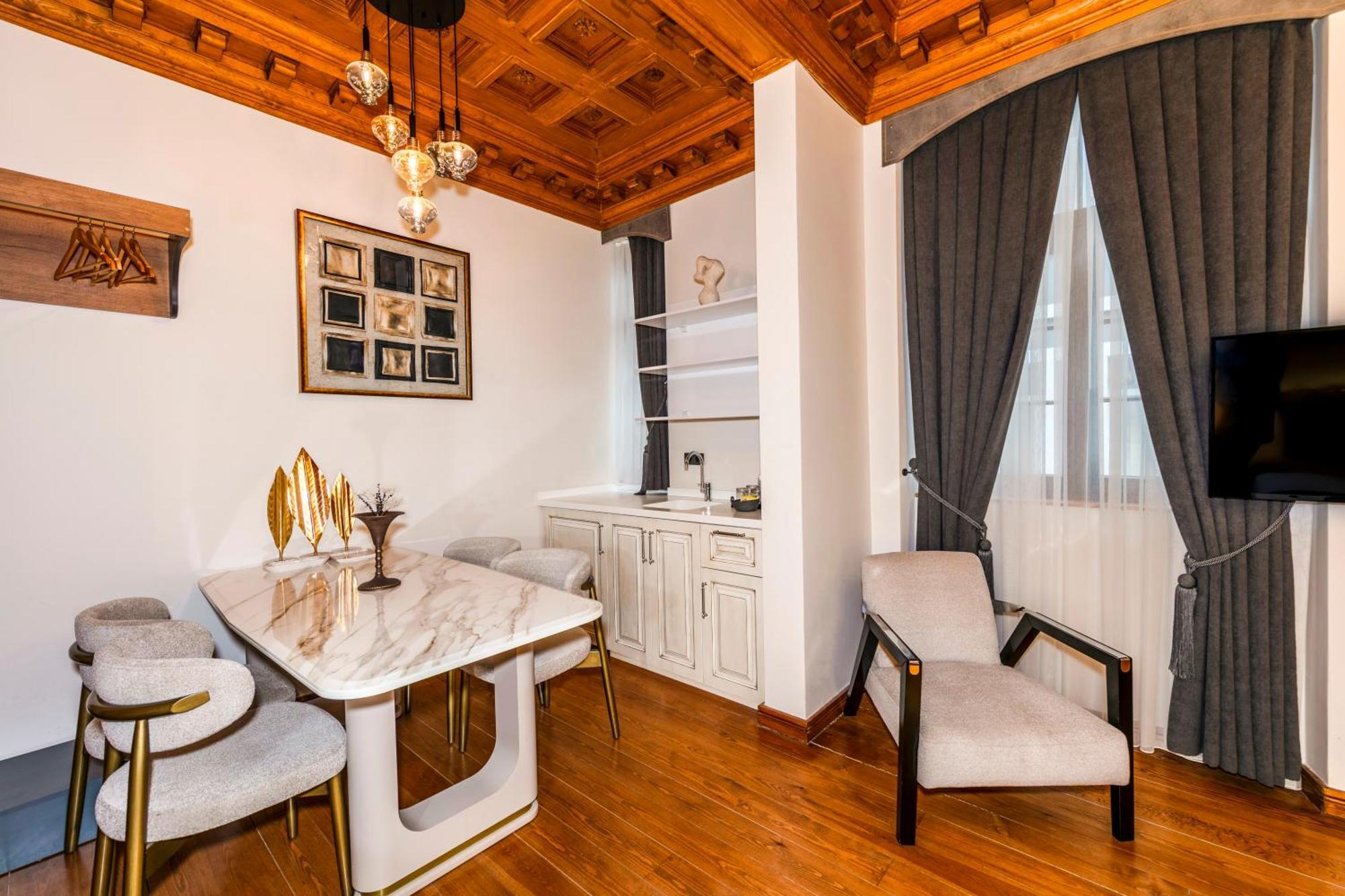 Elmira Pera Hotel & Spa - Special Class Isztambul Kültér fotó