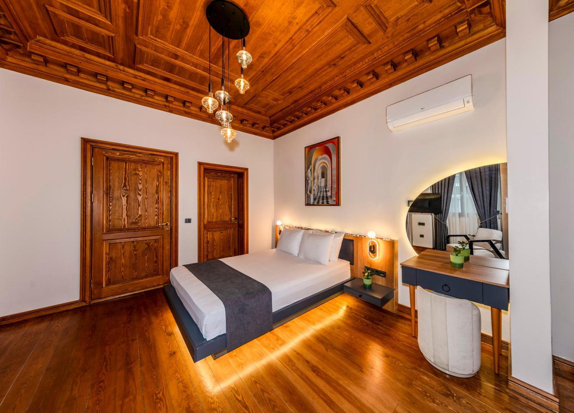 Elmira Pera Hotel & Spa - Special Class Isztambul Kültér fotó