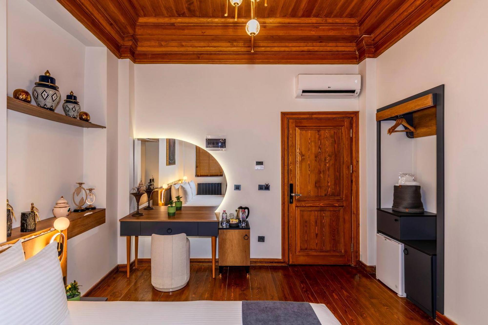 Elmira Pera Hotel & Spa - Special Class Isztambul Kültér fotó