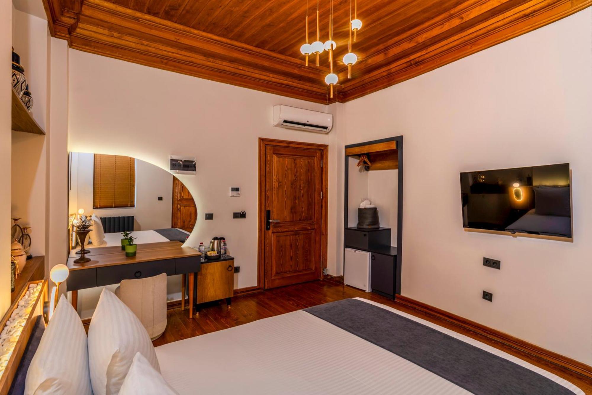 Elmira Pera Hotel & Spa - Special Class Isztambul Kültér fotó