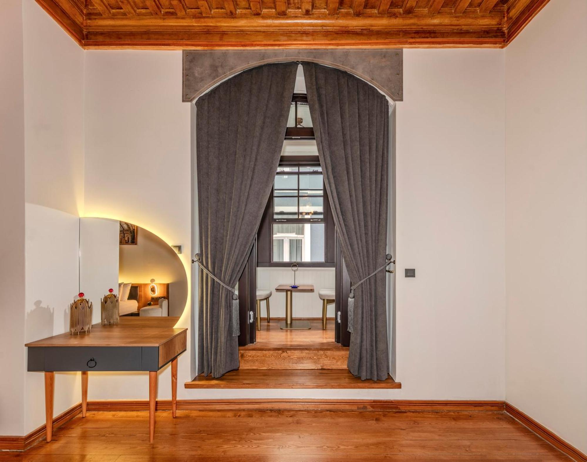 Elmira Pera Hotel & Spa - Special Class Isztambul Kültér fotó