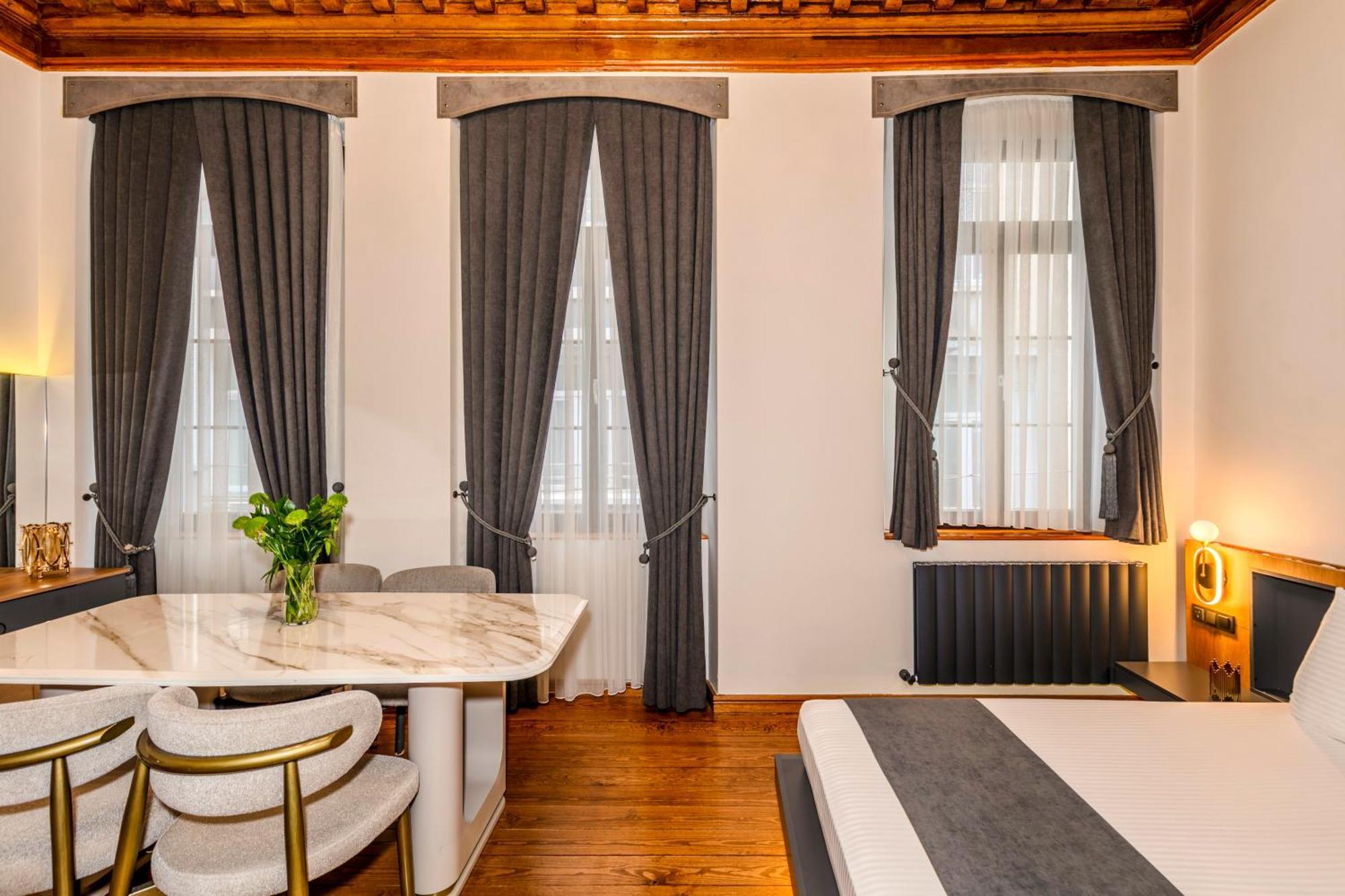 Elmira Pera Hotel & Spa - Special Class Isztambul Kültér fotó